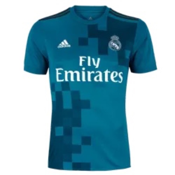 Real Madrid Vintage Football/Soccer Jerseys - Picture 1 of 3